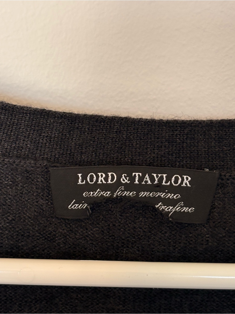 Lord & Taylor 100% Merino Wool Charcoal V-Neck Cardigan Extra Fine Knit - Picture 4 of 6